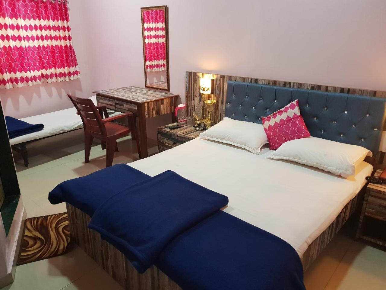 Srk Hotel Mumbai Luaran gambar